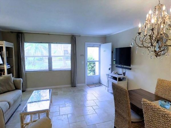 Charming Sanibel Retreat Steps from the Beach