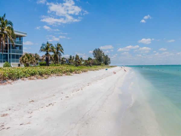 All About the Beach Sanibel Beach Vacation Condo Sleeps Six