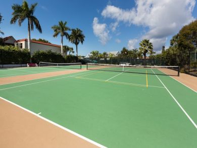 Charming Sanibel Two Bedroom Beach Vacation Condo Sleeps 6