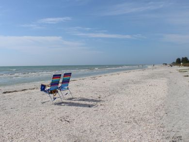 Charming Sanibel Two Bedroom Beach Vacation Condo Sleeps 6