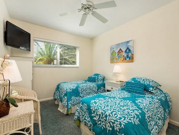 On Beach Sanibel Vacation Condo Two Bedrooms Sleeps Six