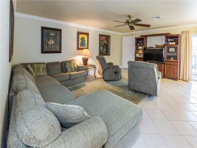 Sanibel Vacation Condo Sleeps Six Guests.