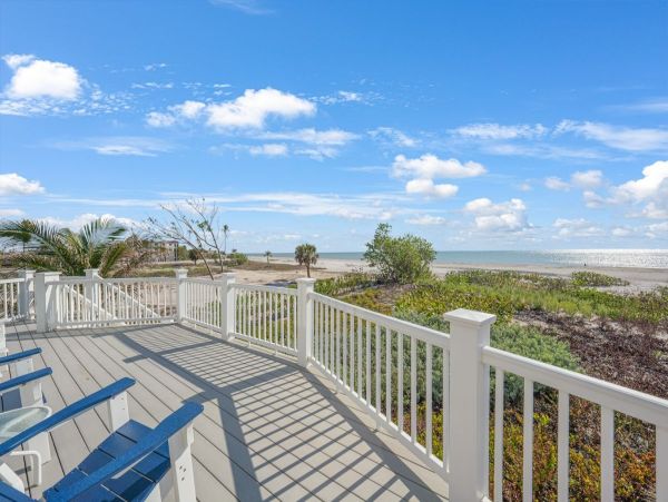 Sanibel Beachfront Four Bedroom Townhome Sleeps 8 Guests