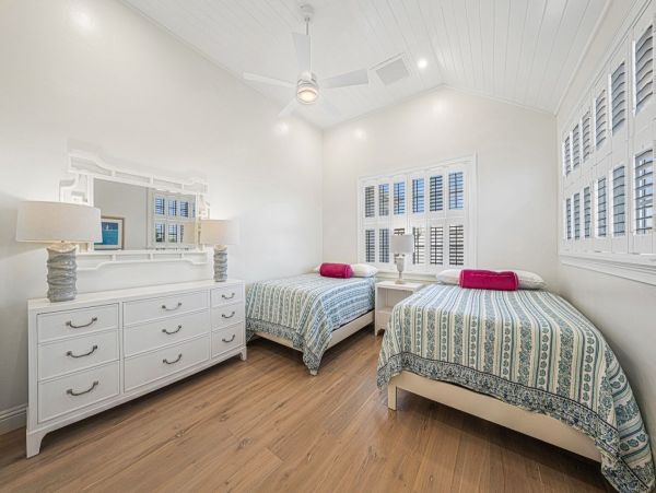 Sanibel Beachfront Four Bedroom Townhome Sleeps 8 Guests