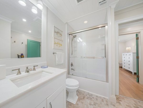 Sanibel Beachfront Four Bedroom Townhome Sleeps 8 Guests