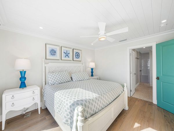 Sanibel Beachfront Four Bedroom Townhome Sleeps 8 Guests