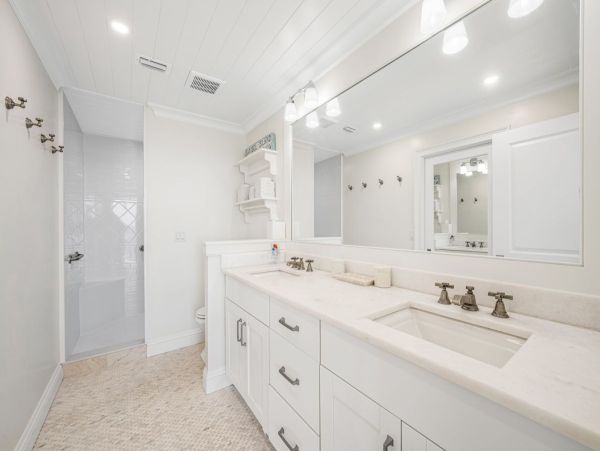 Sanibel Beachfront Four Bedroom Townhome Sleeps 8 Guests