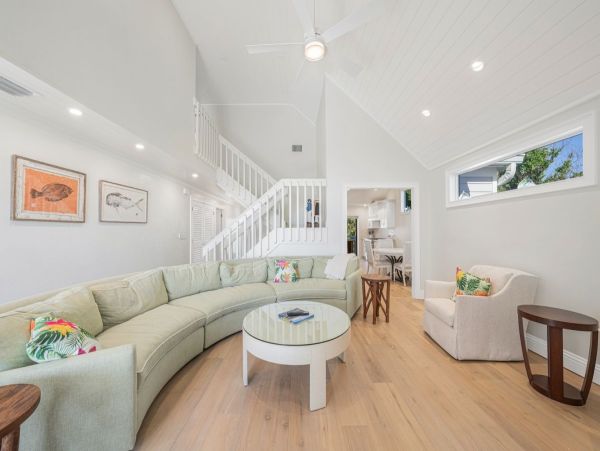 Sanibel Beachfront Four Bedroom Townhome Sleeps 8 Guests
