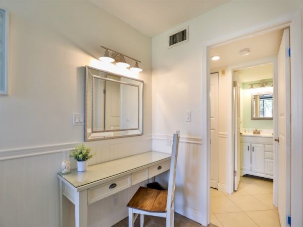 Privately Owned Sundial Resort unit limited amenities