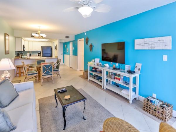 Privately Owned Sundial Resort unit limited amenities
