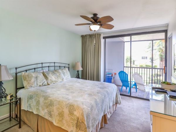 Privately Owned Sundial Resort unit limited amenities
