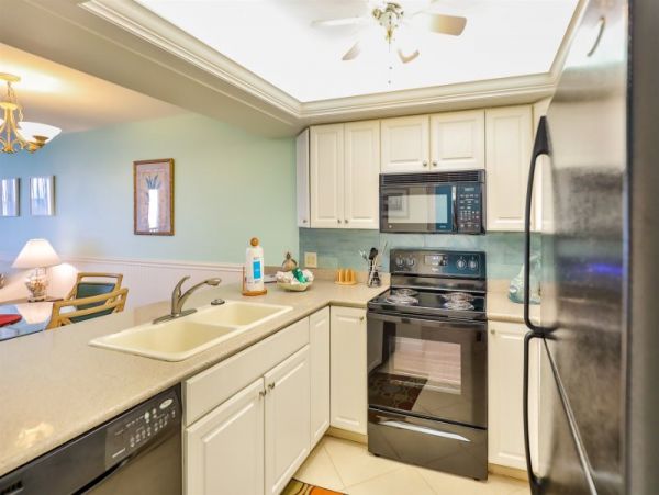 Privately Owned Sundial Resort unit limited amenities