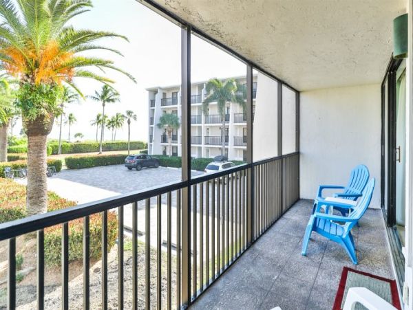 Privately Owned Sundial Resort unit limited amenities