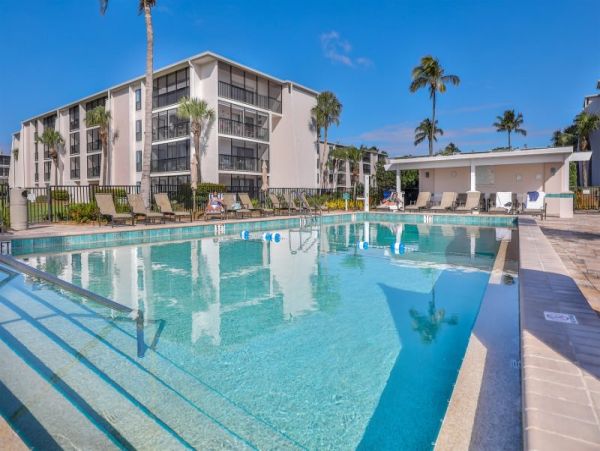 Privately Owned Sundial Resort unit limited amenities
