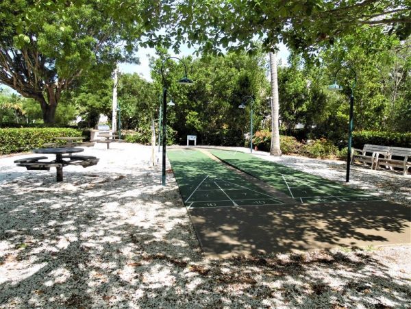 Privately Owned Sundial Resort unit limited amenities