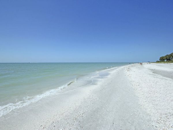 Sanibel Two Bedroom Plus Den Vacation Condo Partial Gulf View
