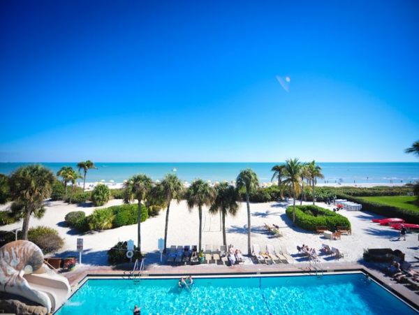 Sanibel Island Beach Vacation Condo 3 Bedrooms Sleeps 8 with Partial Ocean view
