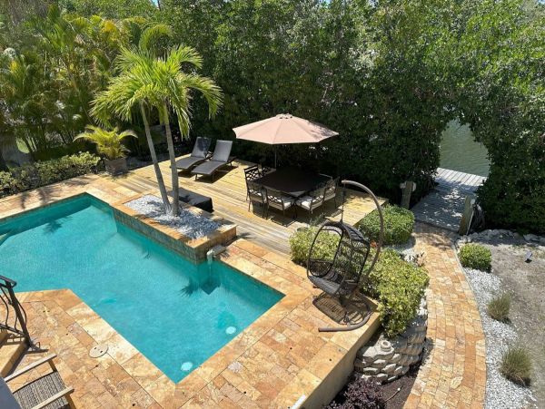 Luxury Four Bedroom Vacation Rental on Longboat Key Sleeps 8