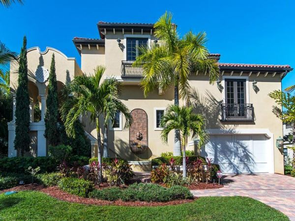 Luxury Four Bedroom Vacation Rental on Longboat Key Sleeps 8