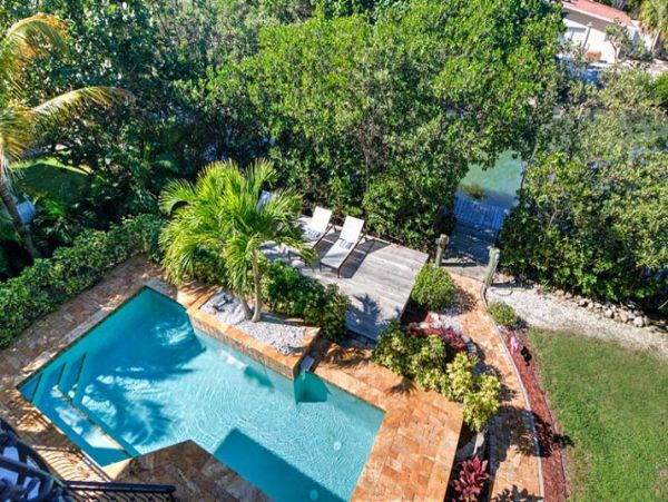 Luxury Four Bedroom Vacation Rental on Longboat Key Sleeps 8