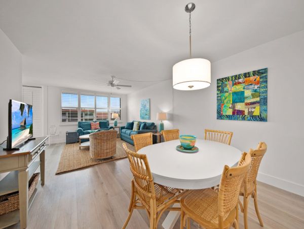 Sanibel Island Vacation Rental - Beachfront Condo with Pool & Gulf Access