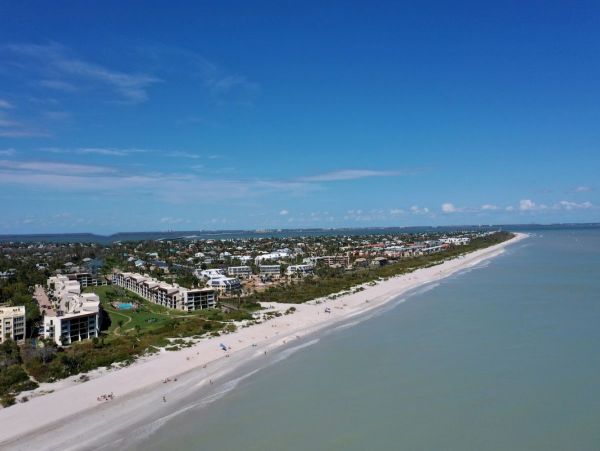 Sanibel Island Vacation Rental - Beachfront Condo with Pool & Gulf Access