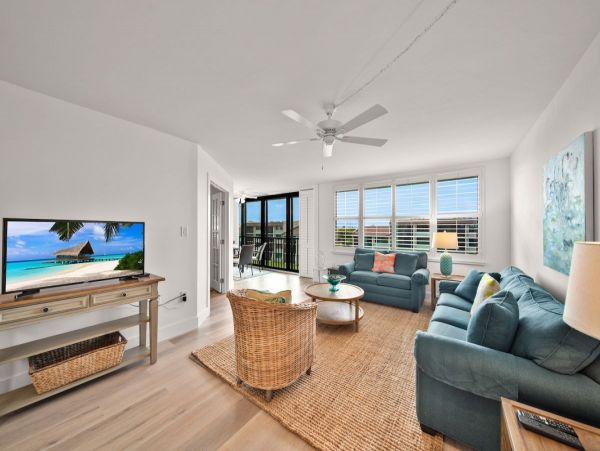 Sanibel Island Vacation Rental - Beachfront Condo with Pool & Gulf Access