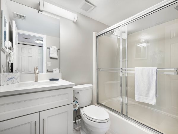Sanibel Beach Condo with Two Bedrooms & Gulf View Sleeps Six