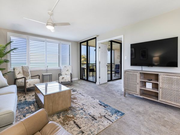 Sanibel Beach Condo with Two Bedrooms & Gulf View Sleeps Six