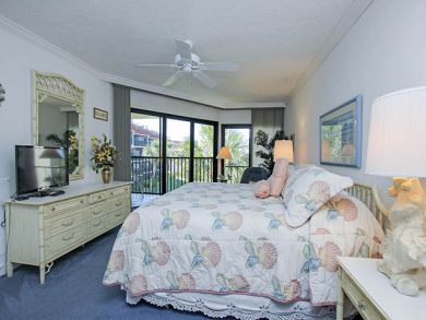 Sanibel Island Beach Vacation Condo Pool & Beach