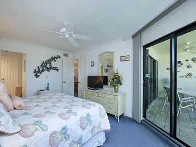 Sanibel Island Beach Vacation Condo Pool & Beach