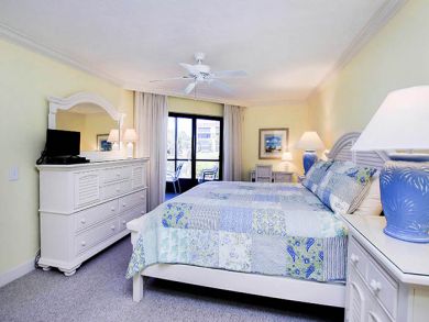 On Beach Sanibel Two Bedroom Condo For Rent Sleeps Six