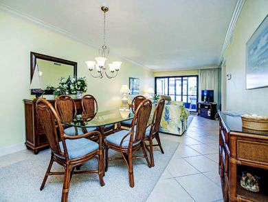 On Beach Sanibel Two Bedroom Condo For Rent Sleeps Six