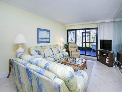 On Beach Sanibel Two Bedroom Condo For Rent Sleeps Six