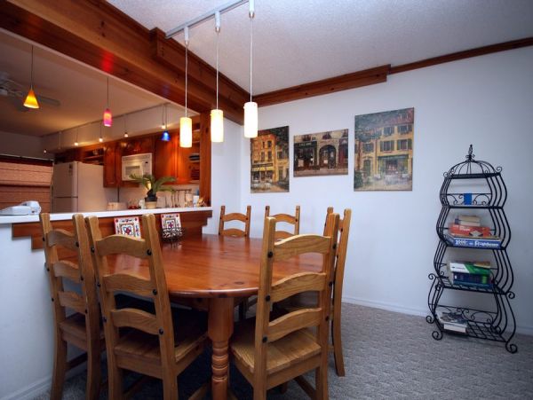 Two Bedroom plus De Beach Condo with Full Gulf View Sleeps 8
