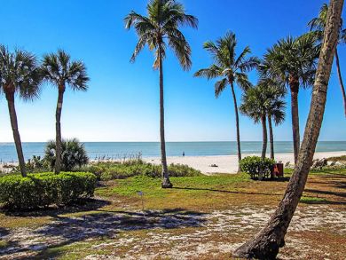 Sanibel Two Bedroom Gulf Front Condo Sleeps Six