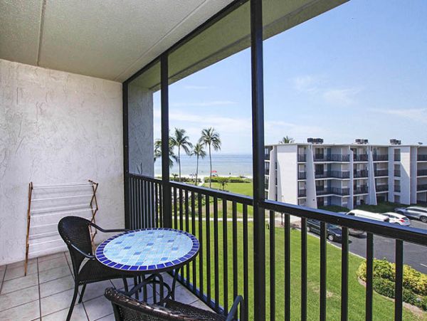 Sanibel One Bedroom Beach Condo Sleeps 4 Guests