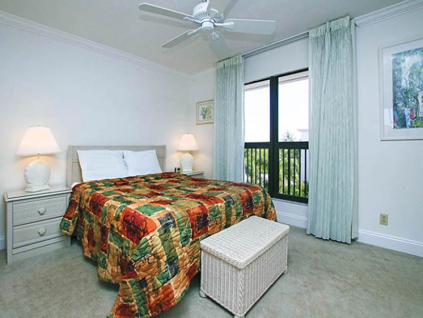 Sanibel One Bedroom Beach Condo Sleeps 4 Guests