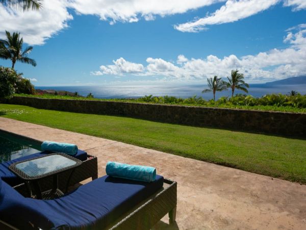Luxury Three Bedroom Maui Villa Sleeps 6 Private Pool & Spa
