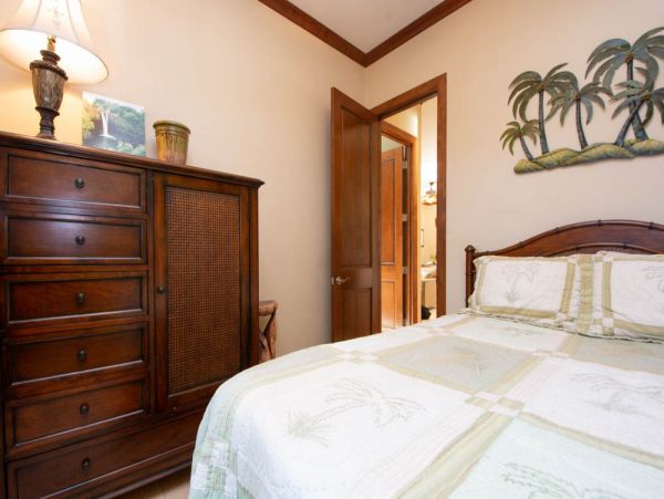 Luxury Three Bedroom Maui Villa Sleeps 6 Private Pool & Spa