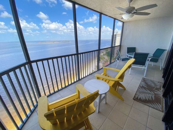 Beachfront Rental in Fort Myers 2 Bedroom
