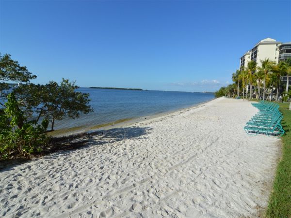 Beachfront Vacation Rental Fort Myers Condo