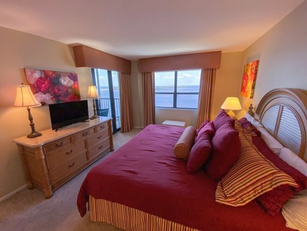 Beachfront Vacation Rental Fort Myers Condo