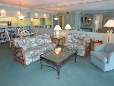 2 bedroom Condo on Bay side 2 bedroom Condo on Bay side