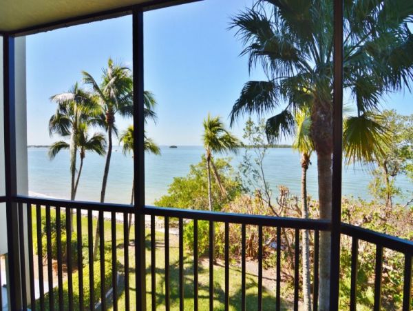Water Views Fort Myers Vacation Condo Two Bedrooms