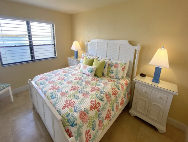 Fourth floor Condo with Water Views in Fort Myers