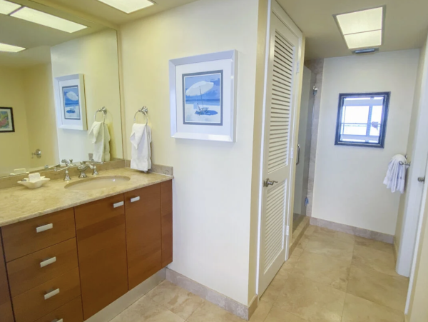 Fourth floor Condo with Water Views in Fort Myers