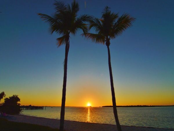 Gulf View Fort Myers Vacation Rental – Waterfront Condo with Balcony