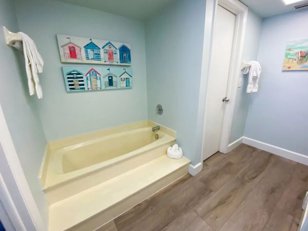 Gulf View Fort Myers Vacation Rental – Waterfront Condo with Balcony