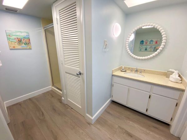 Gulf View Fort Myers Vacation Rental – Waterfront Condo with Balcony